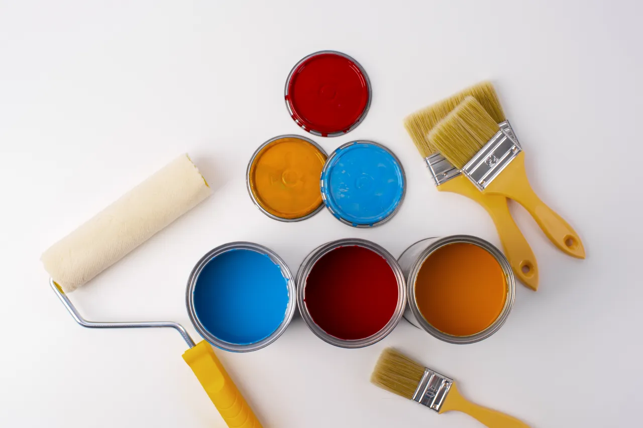 Építés, felújítás - Falak festése – a szükséges anyagok és szerszámok